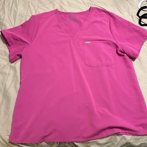 Matching figs scrub set in raspberry